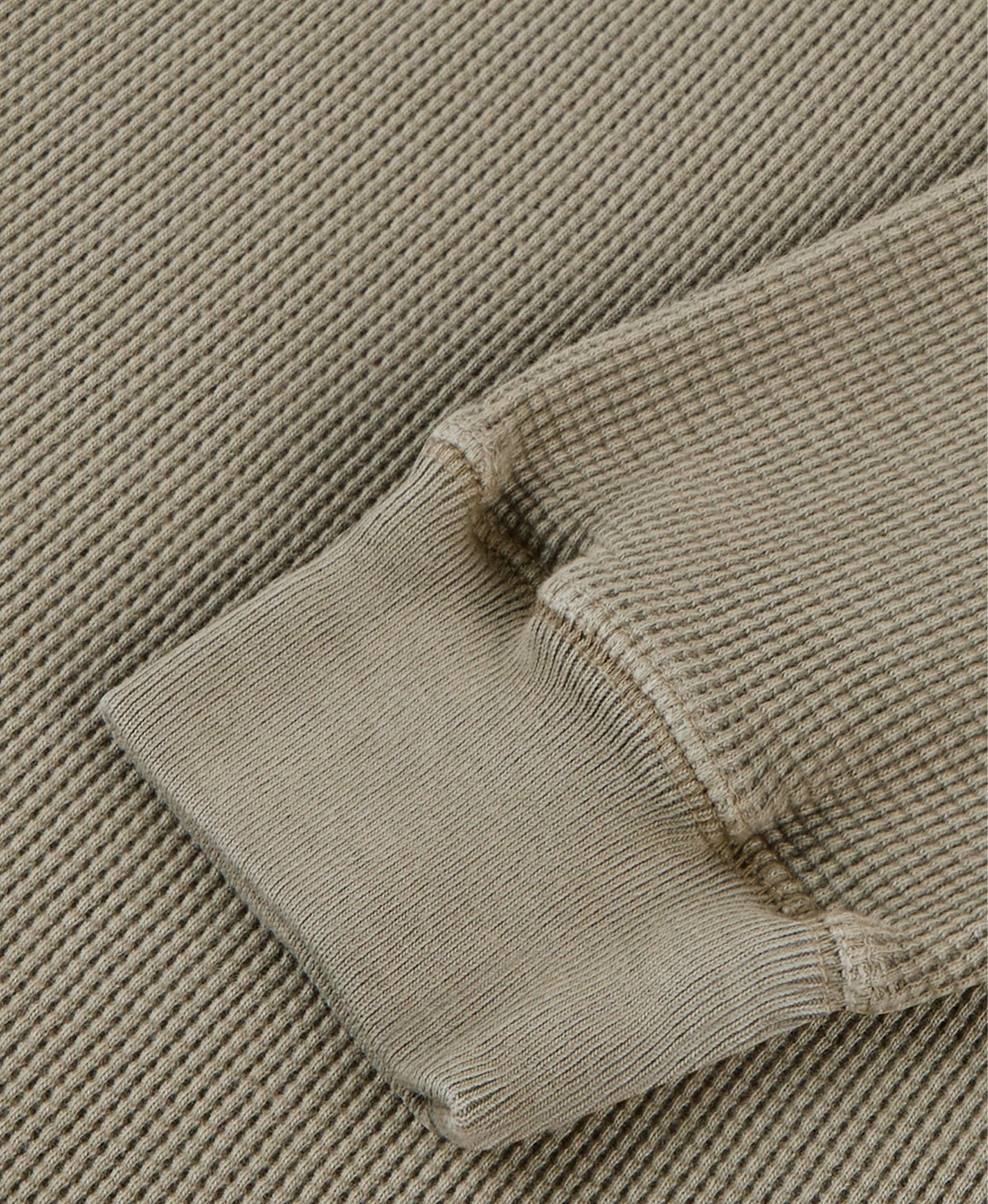 350 GSM 'Vintage Olive' Thermal Longsleeve - Image 4