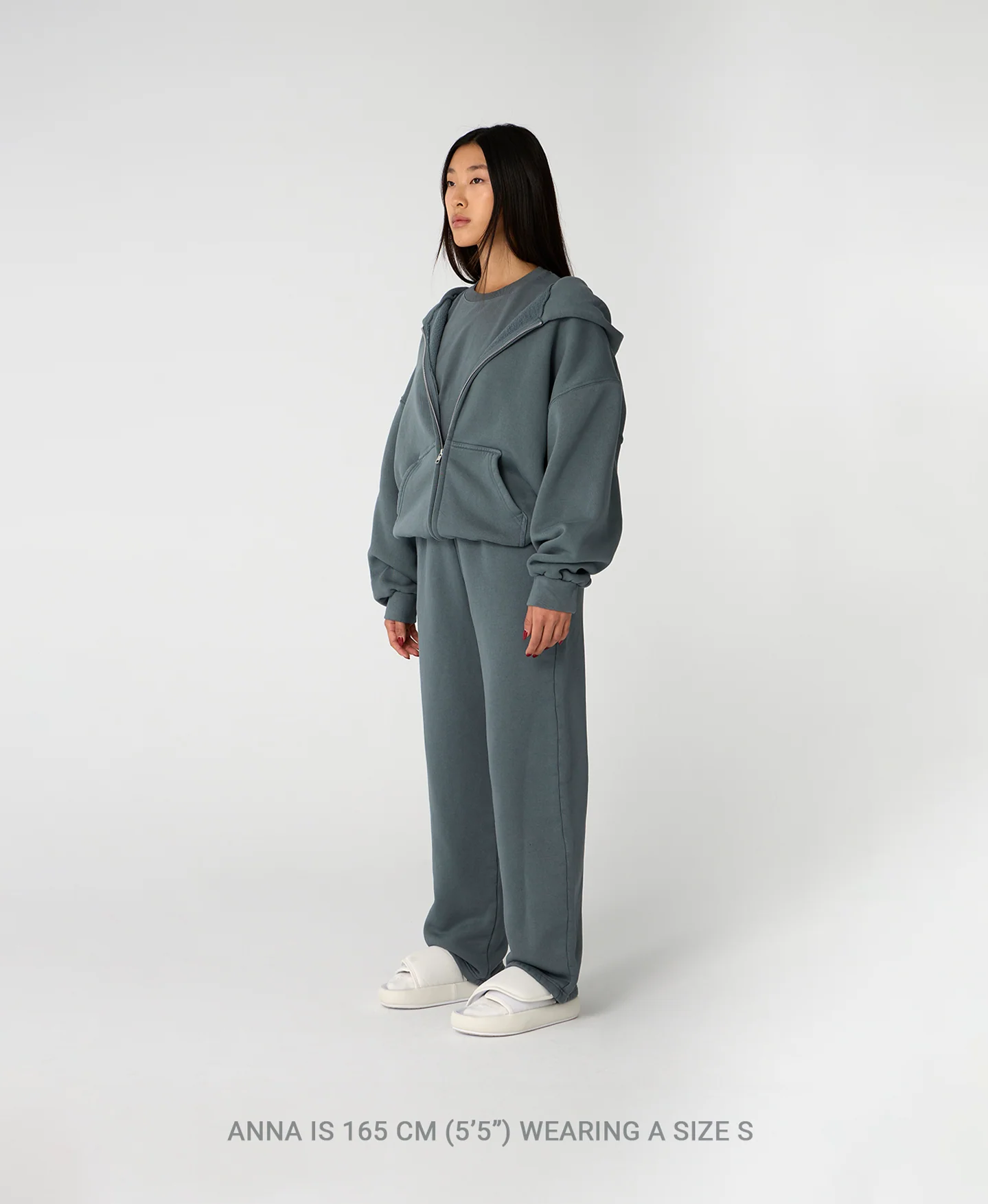 450 GSM ‘Bleach Black’ Zipper - Image 9